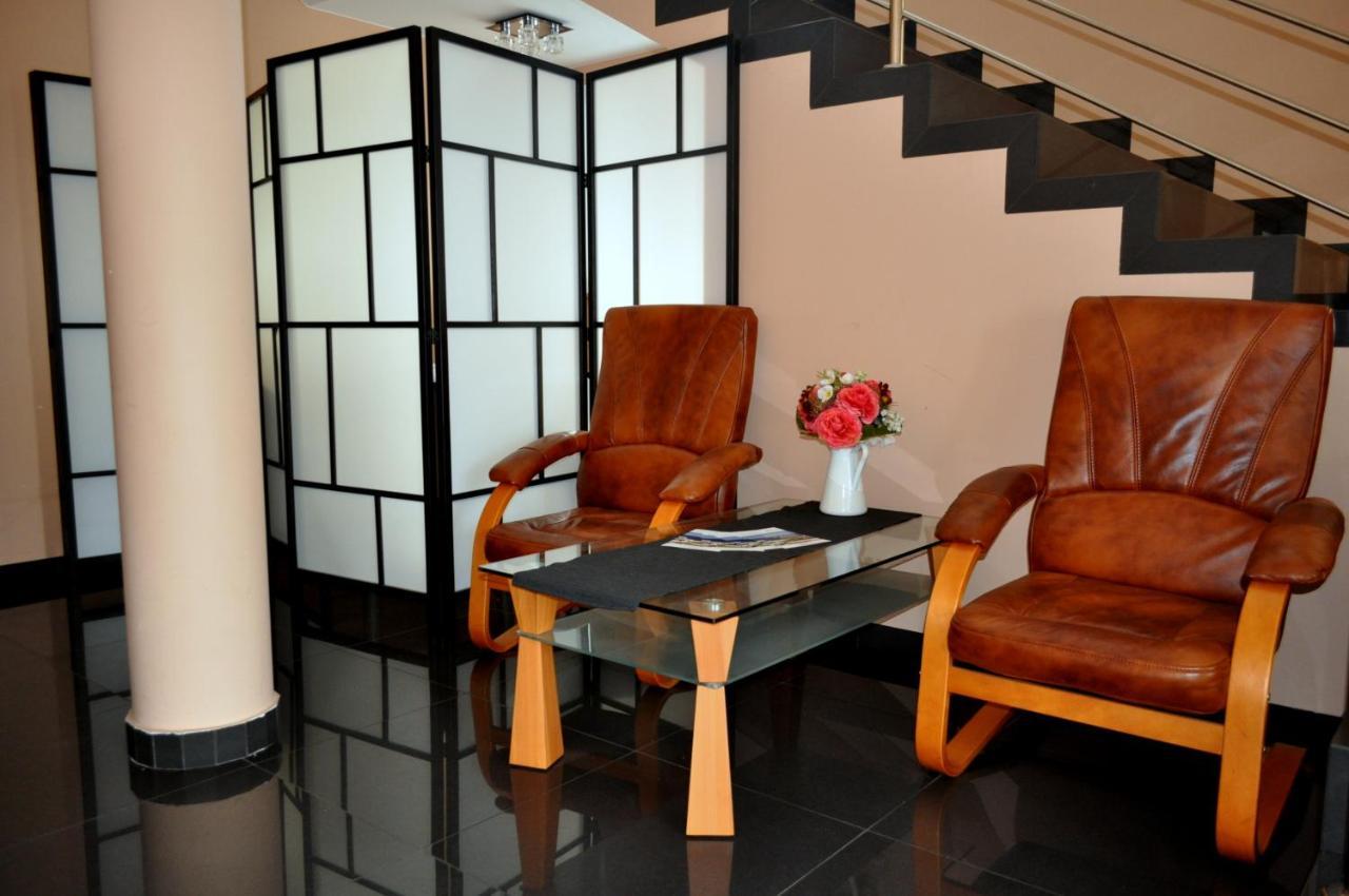Hotel Pauza رادزين بودلاسكي المظهر الخارجي الصورة